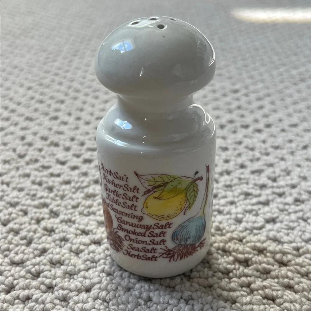Ceramic Avon 1980 Salt and Pepper Shaker Set